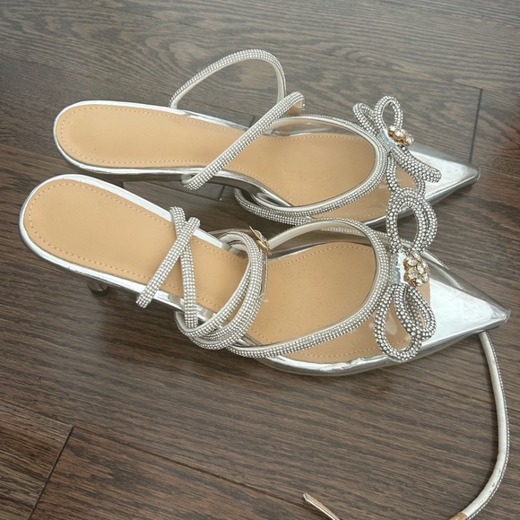Silver kitten heels - Picture 2 of 2
